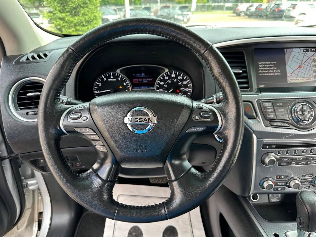Used 2019 Nissan Pathfinder SL AWD/4WD image 26