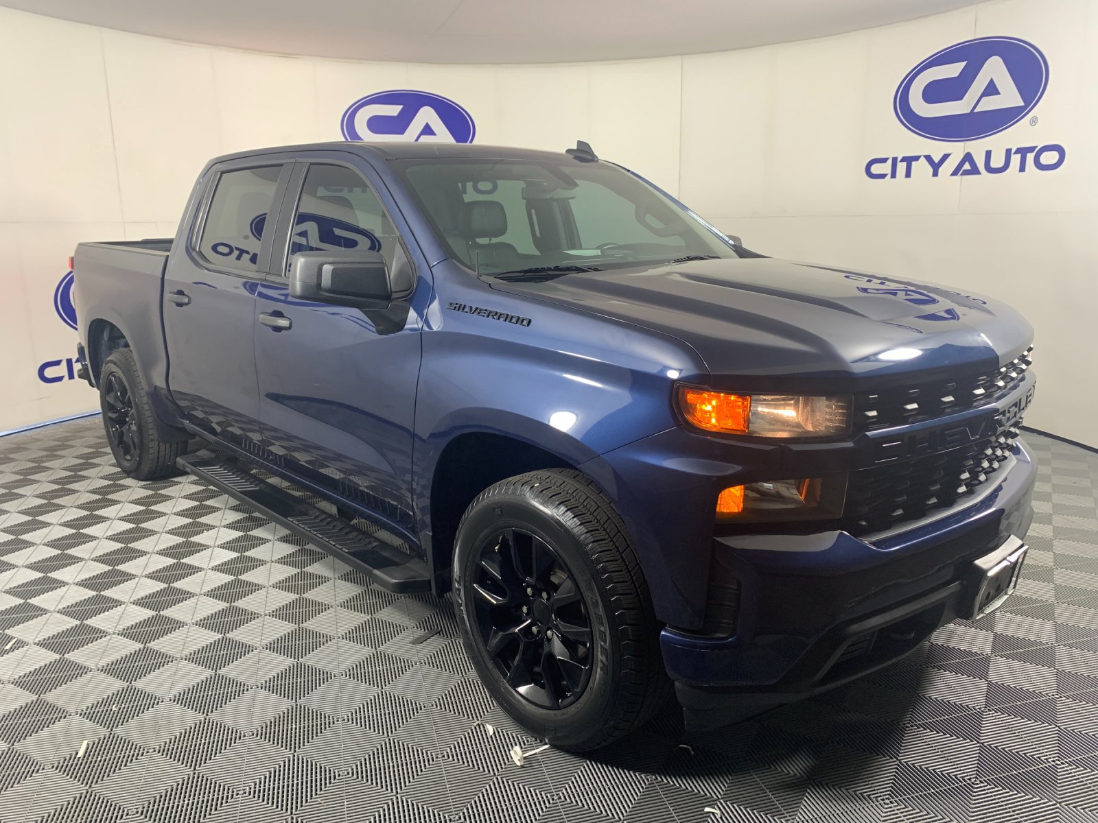 Used 2022 Chevrolet Silverado 1500 Custom w/ LPO, Dark Essentials Package RWD image 1