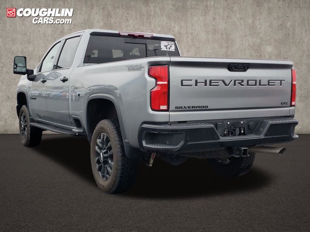 Used 2025 Chevrolet Silverado 2500 LTZ w/ LTZ Plus Package AWD/4WD image 4