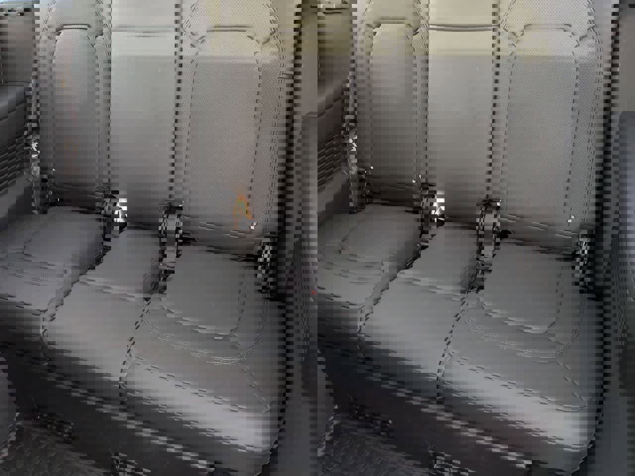 Used 2024 Land Rover Defender 130 S image 22