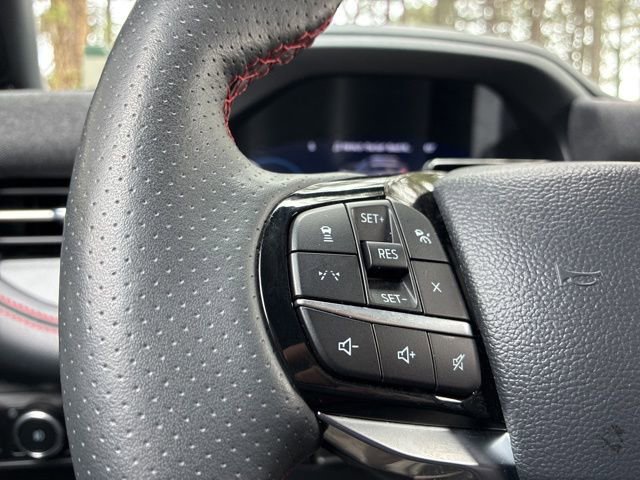 Used 2025 Ford Explorer ST-Line AWD/4WD image 28