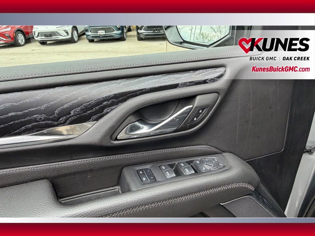 Used 2024 GMC Yukon Denali w/ Advanced Technology Package AWD/4WD image 12