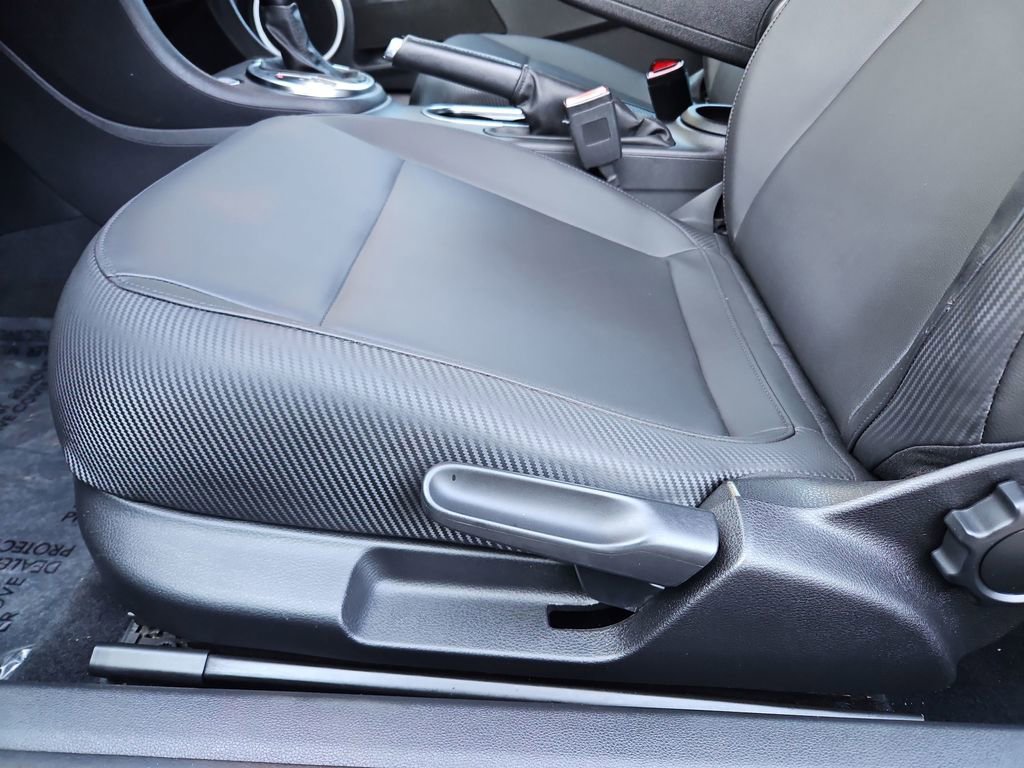 Used 2012 Volkswagen Beetle 2.5 image 22