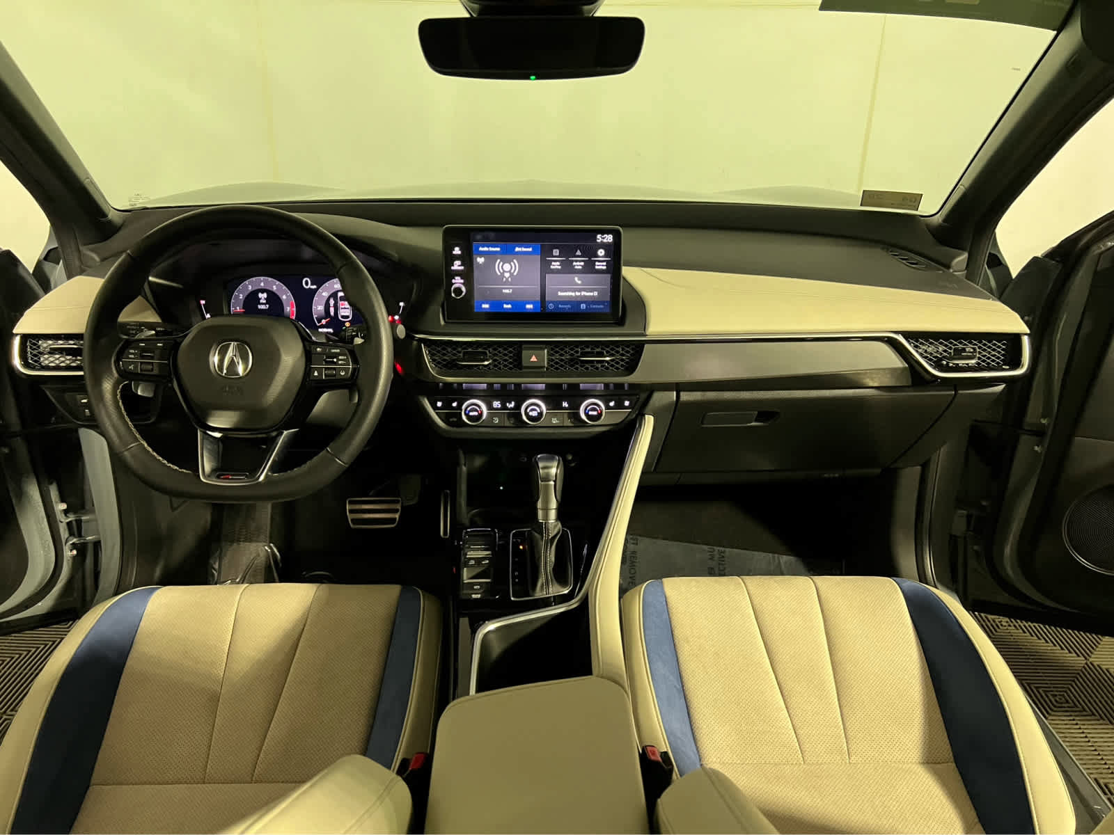 Used 2025 Acura ADX A-Spec image 9