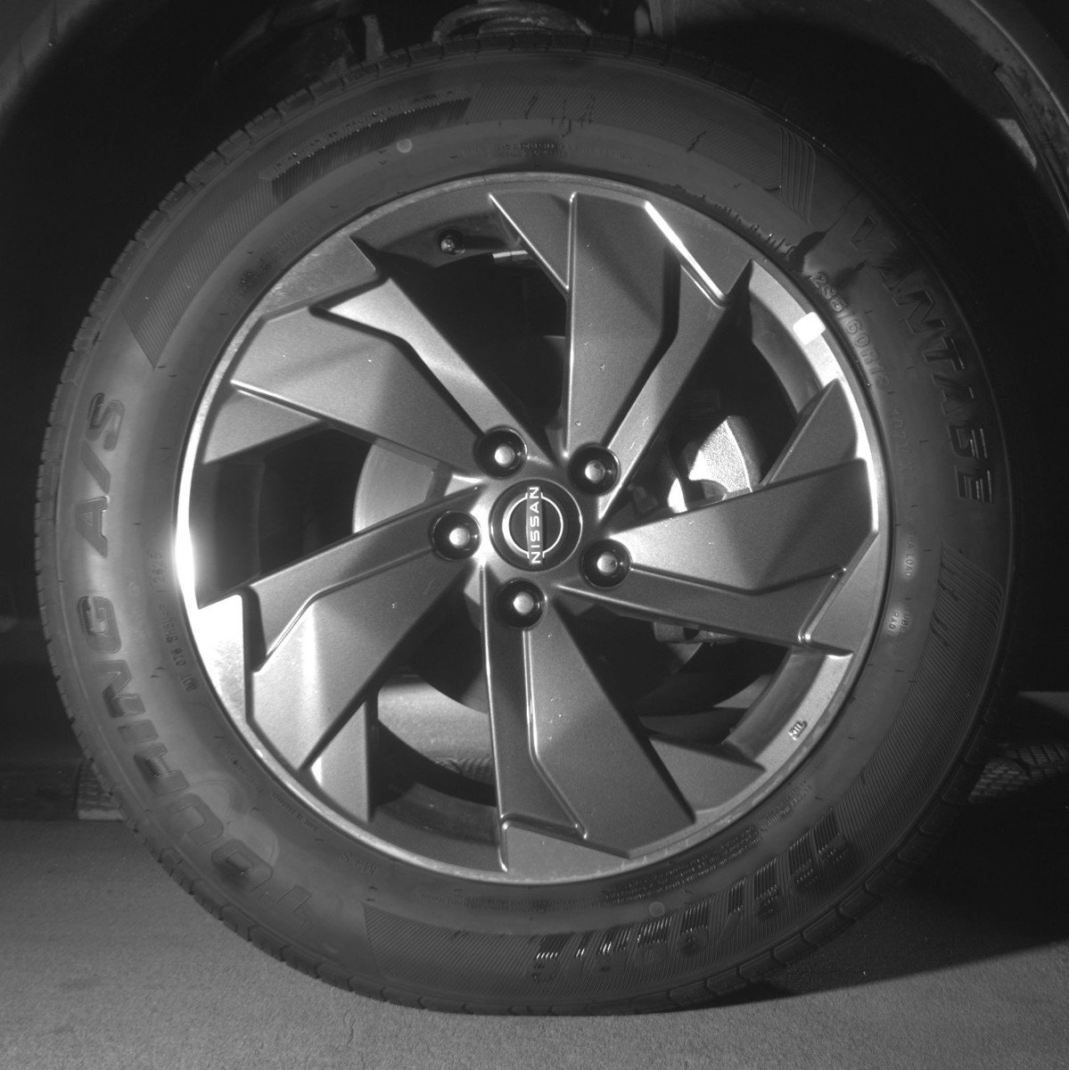 Used 2025 Nissan Rogue SV image 13