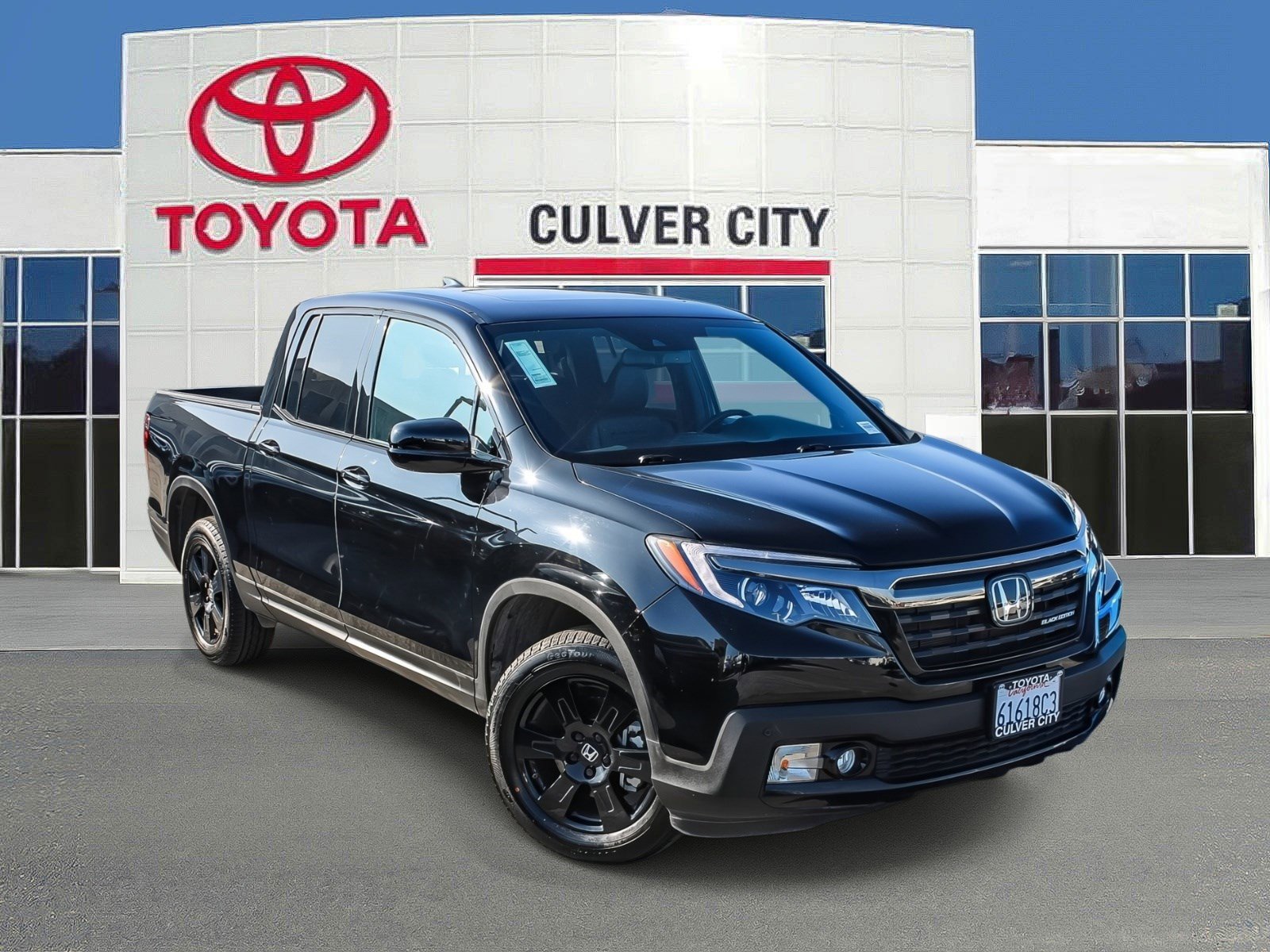 Used 2020 Honda Ridgeline Black Edition image 1