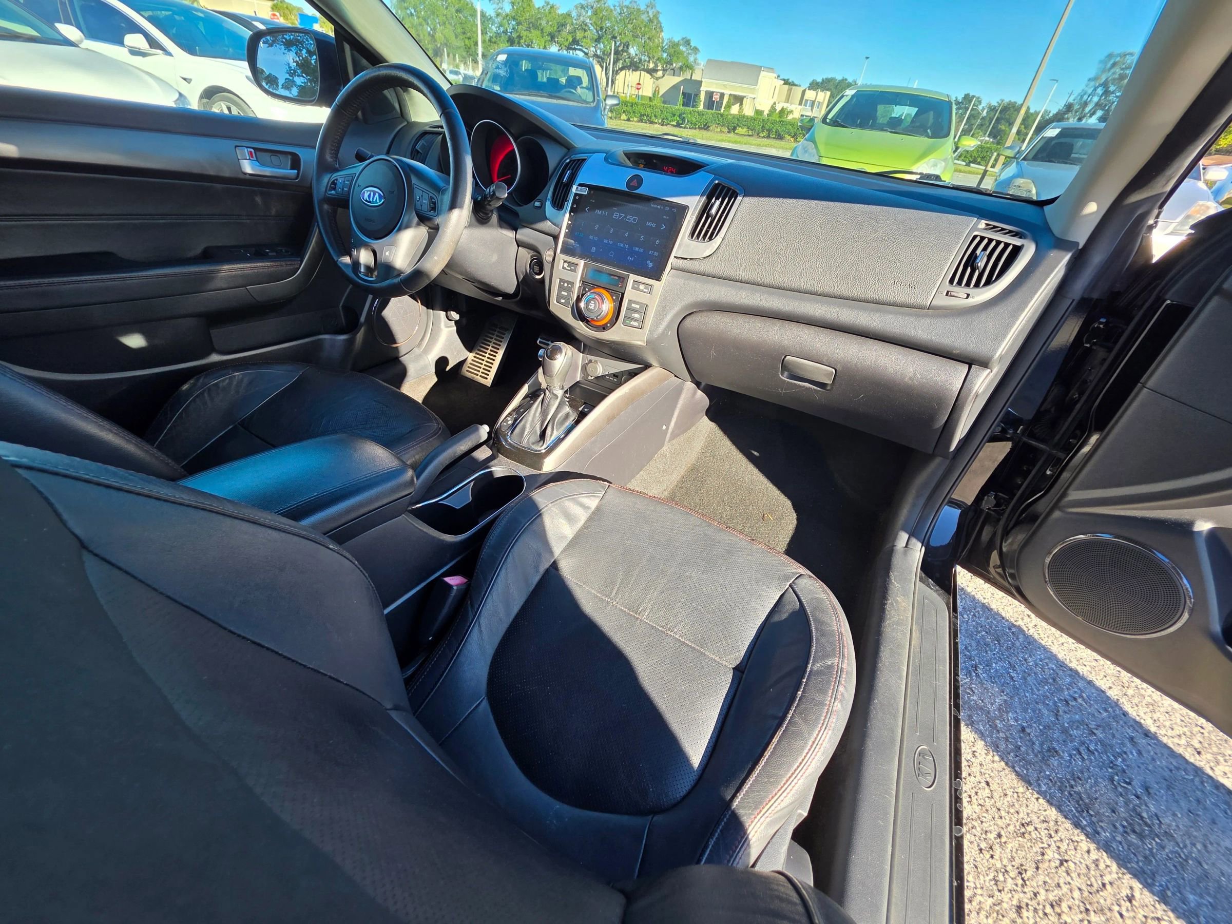 Used 2012 Kia Forte Koup SX w/ Tech Pkg image 16