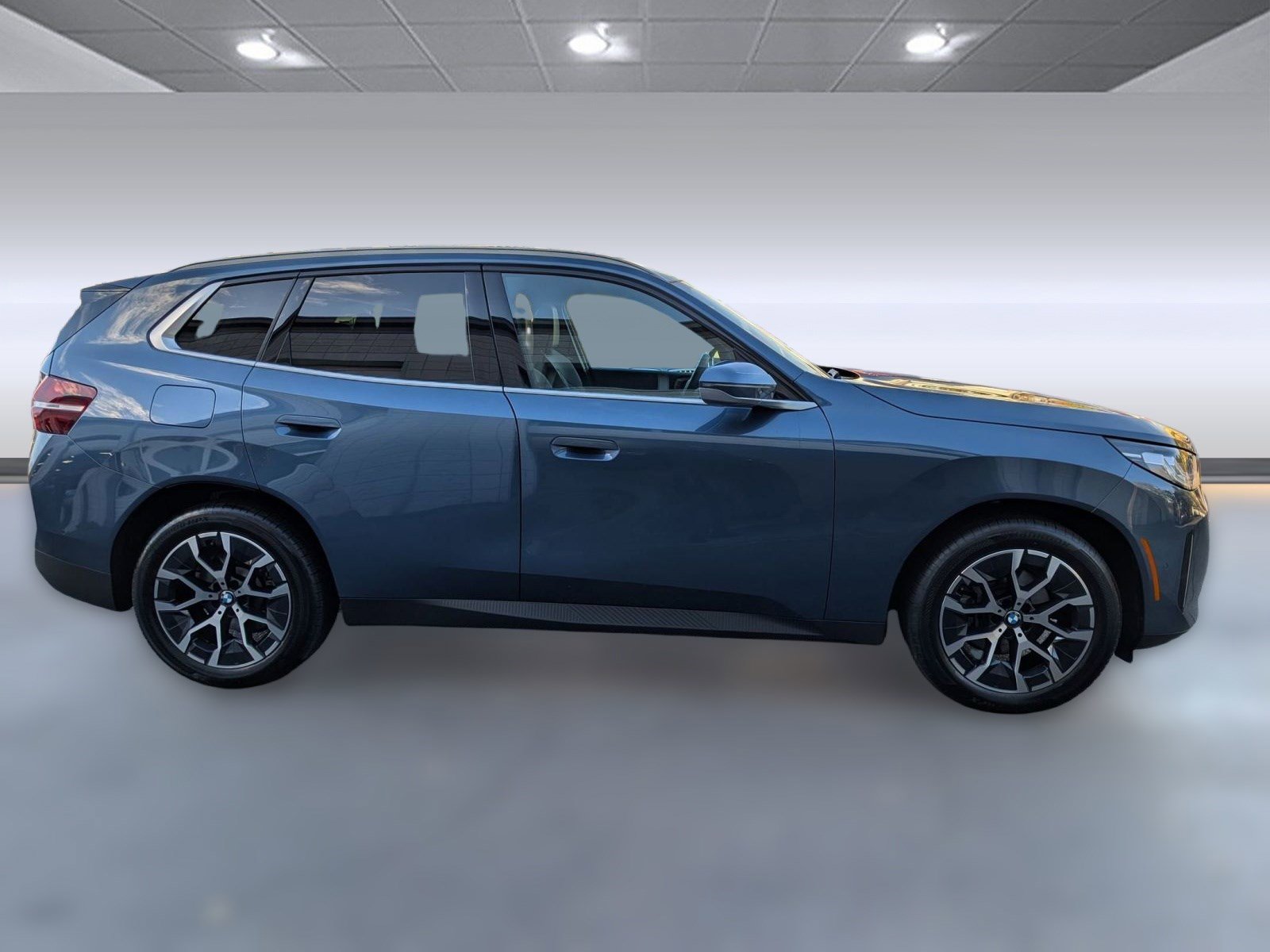 Used 2025 BMW X3 xDrive30i w/ Convenience Package image 8