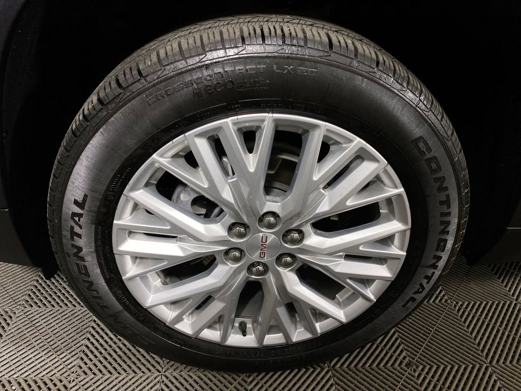 Used 2024 GMC Acadia Elevation w/ Trailering Package image 10