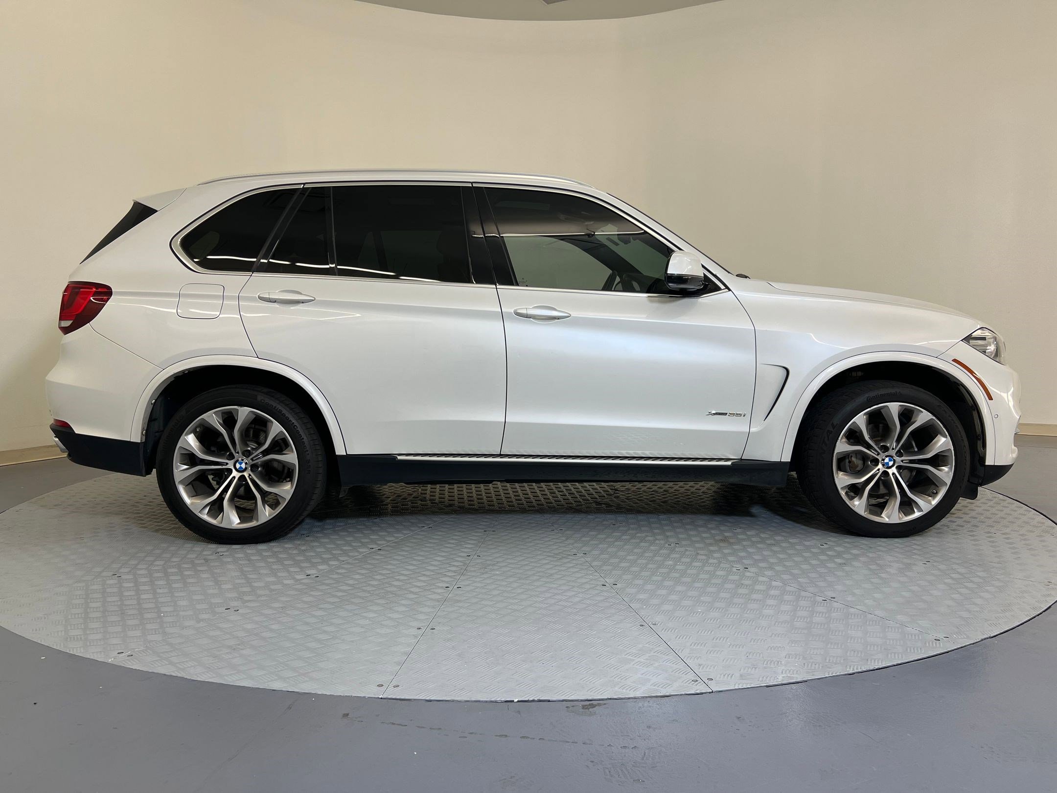 Used 2018 BMW X5 xDrive35i w/ Driving Assistance Package AWD/4WD image 8
