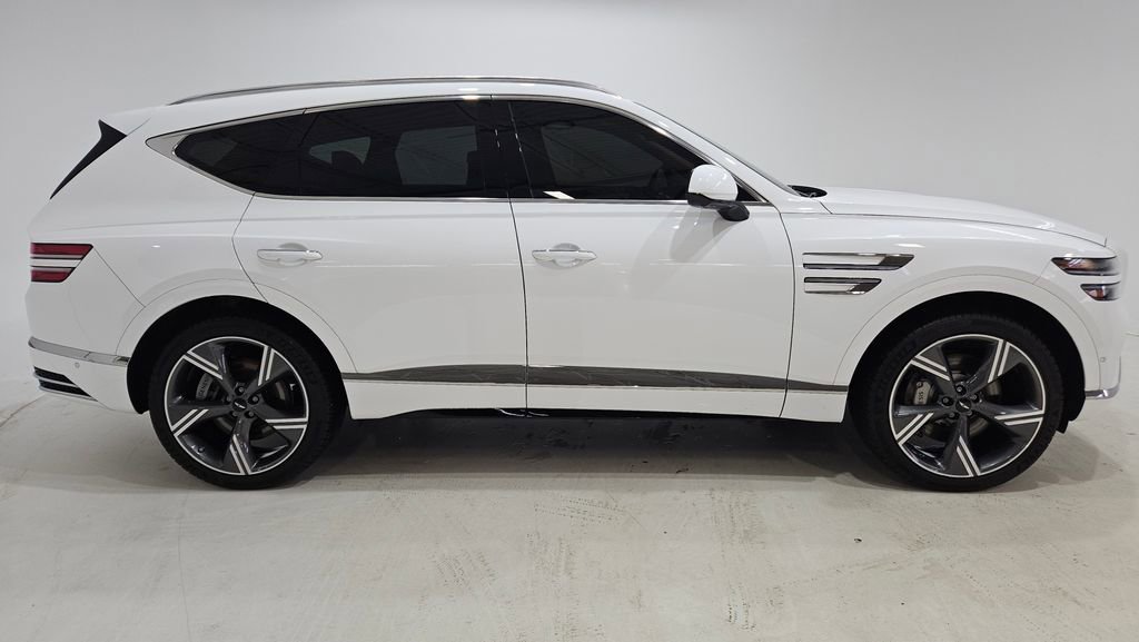 Used 2025 Genesis GV80 2.5T Prestige image 8