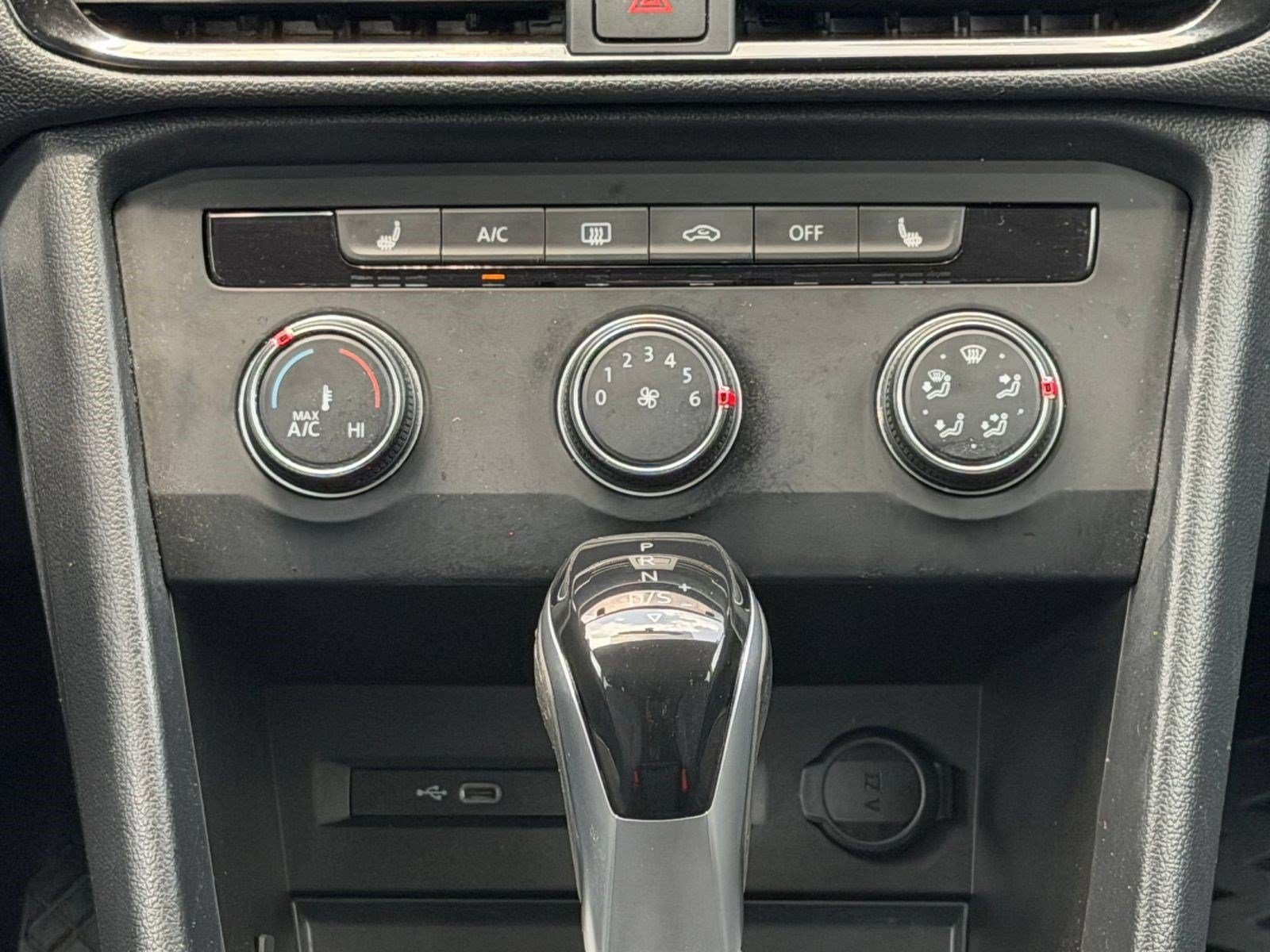 Certified 2022 Volkswagen Taos SE AWD/4WD image 15