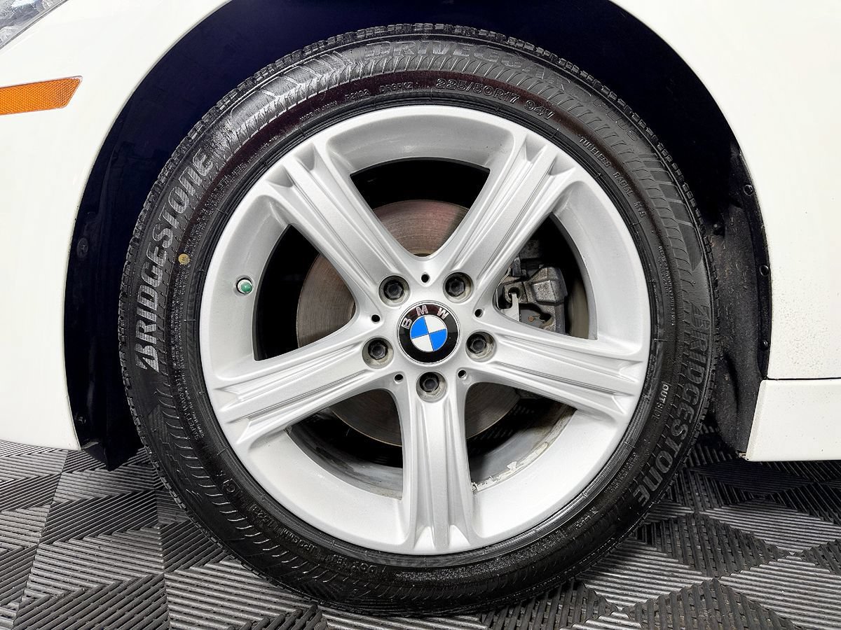 Used 2015 BMW 328i Sedan RWD image 22