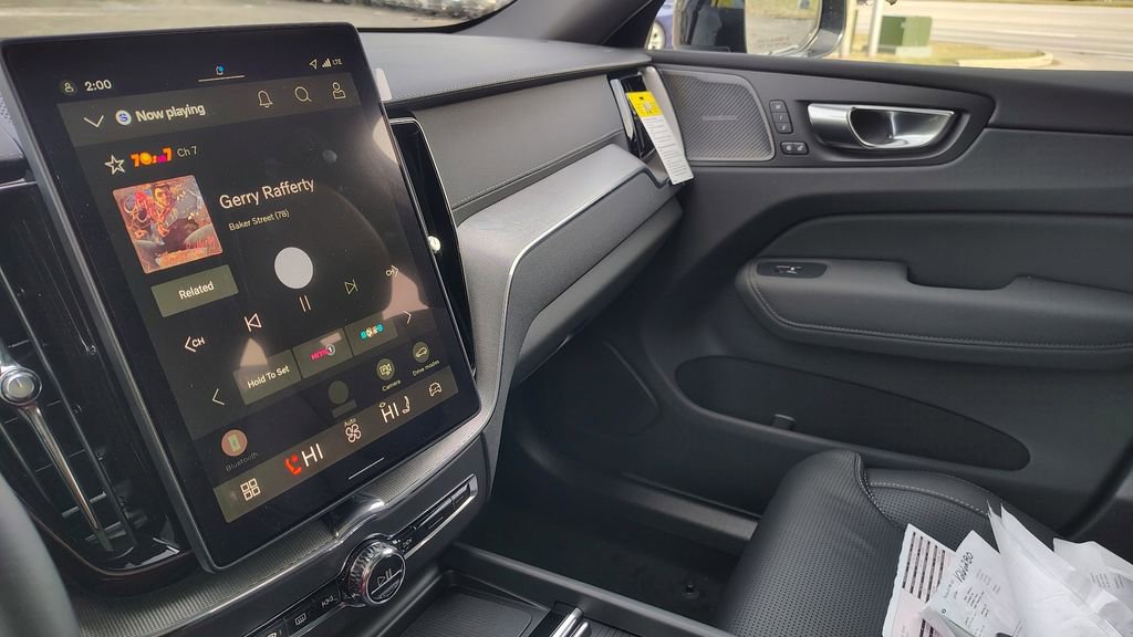 New 2026 Volvo XC60 B5 Ultra w/ Protection Package Premier image 26