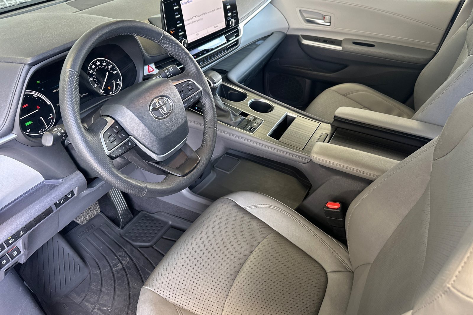 Certified 2024 Toyota Sienna Limited AWD/4WD image 9