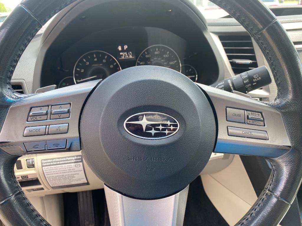 Used 2010 Subaru Outback 2.5i Premium AWD/4WD image 35