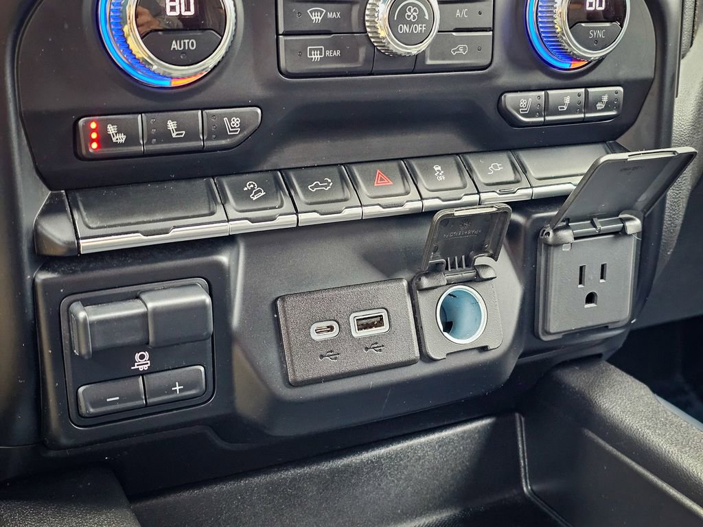 Used 2021 GMC Sierra 1500 AT4 w/ Off-Road Performance Package image 26