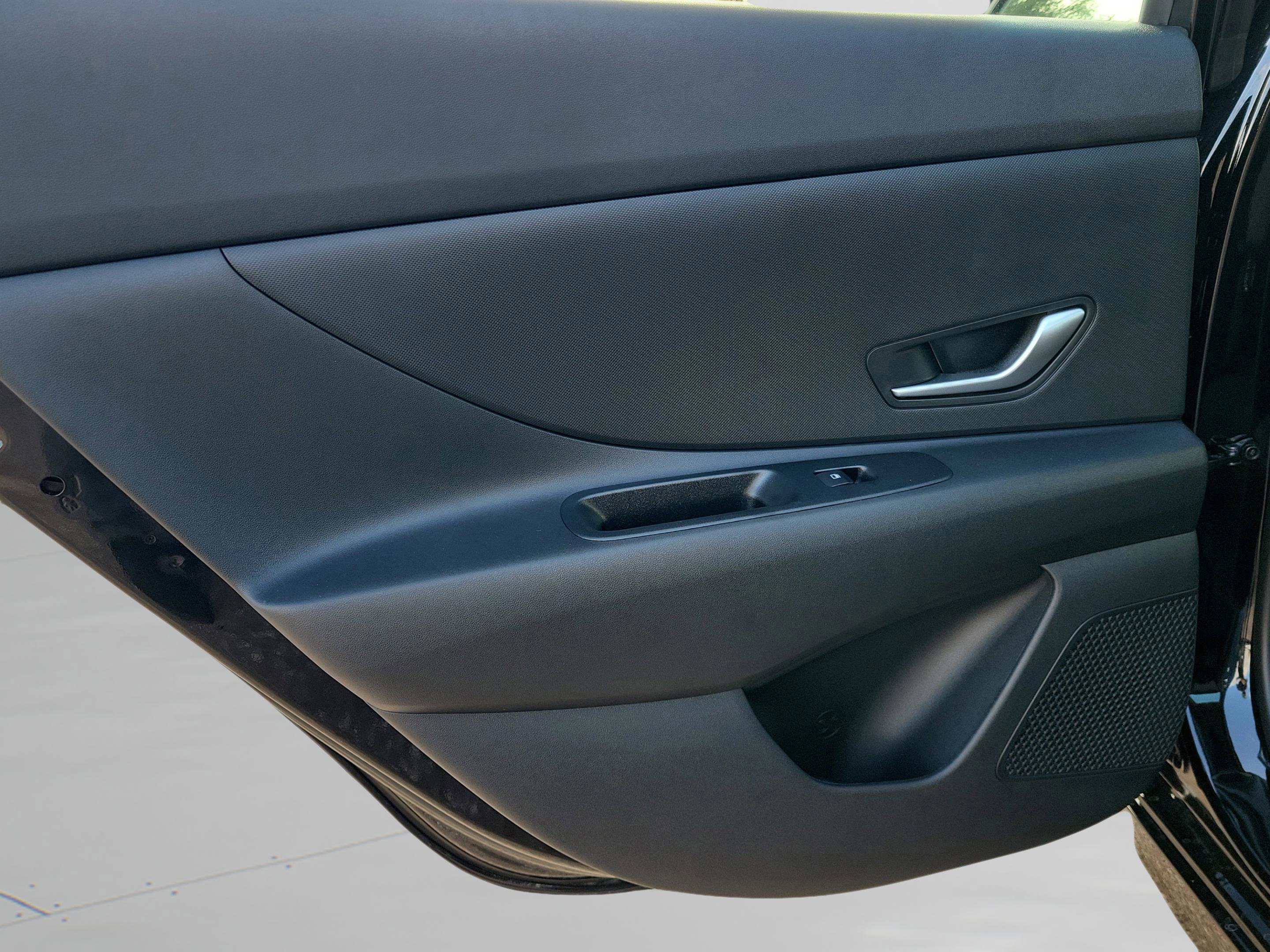 New 2026 Hyundai Elantra Blue image 29