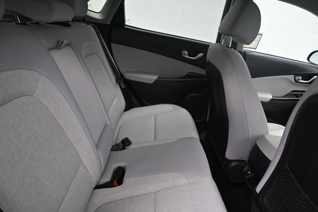 Used 2023 Hyundai Kona SE w/ Cargo Package FWD image 11
