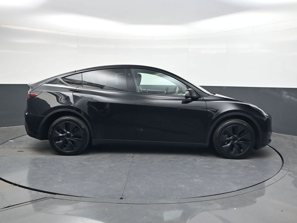 Used 2025 Tesla Model Y Long Range image 3