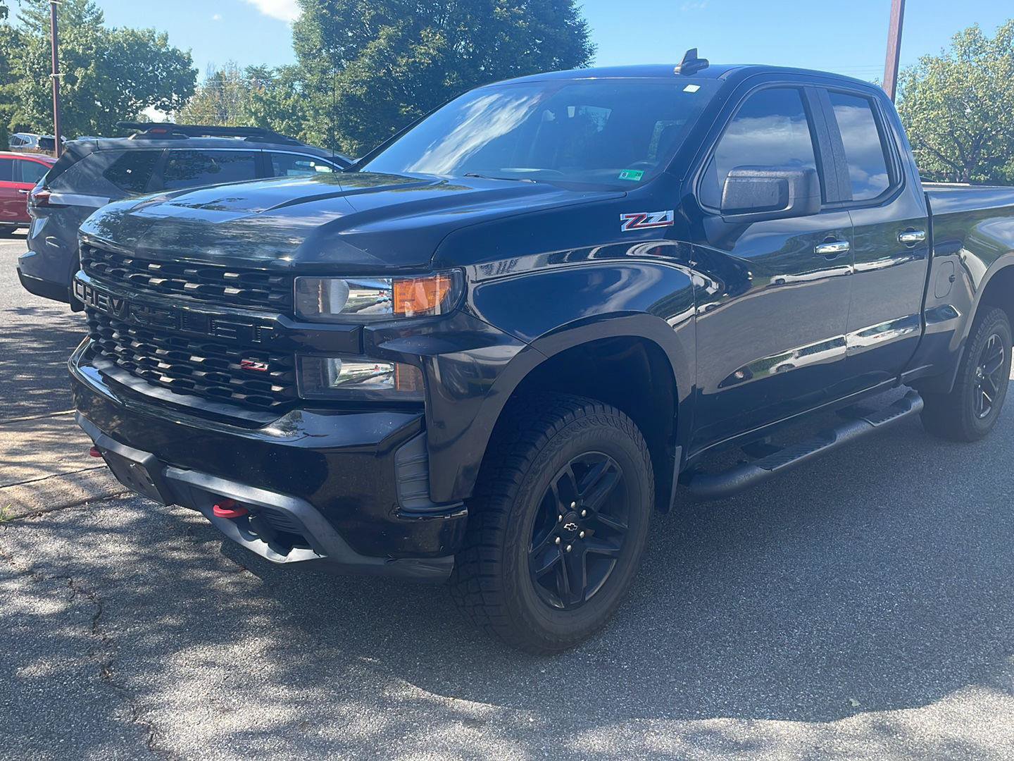 Used 2019 Chevrolet Silverado 1500 Custom Trail Boss w/ Custom Convenience Package AWD/4WD image 1