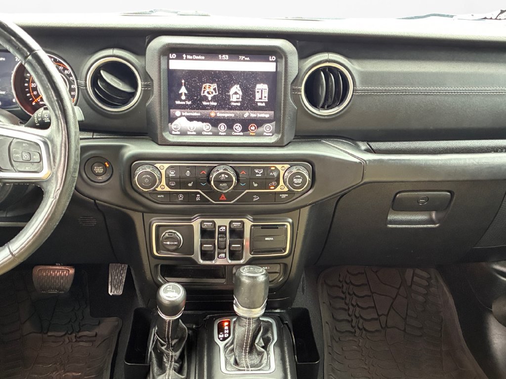 Used 2018 Jeep Wrangler Unlimited Sahara AWD/4WD image 3