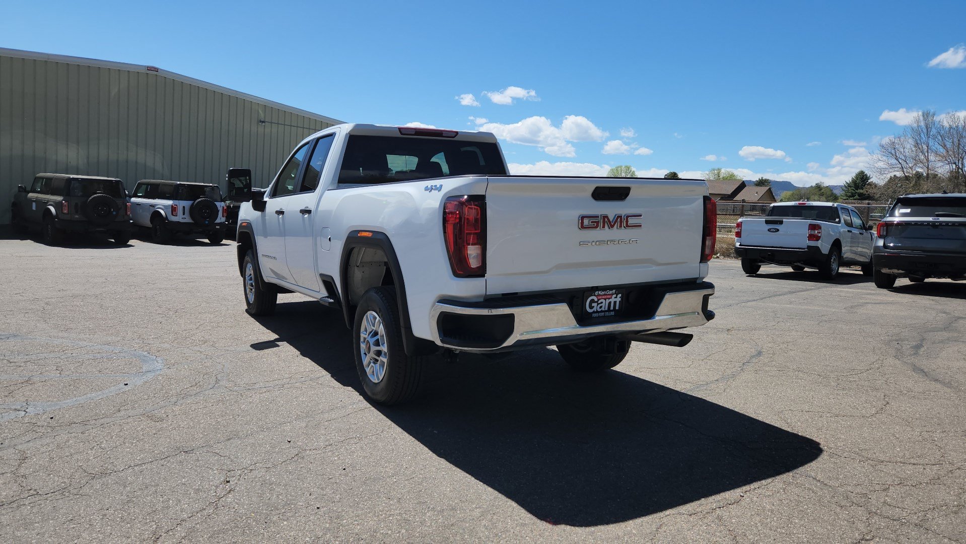 Used 2025 GMC Sierra 2500 Pro w/ Convenience Package AWD/4WD image 11