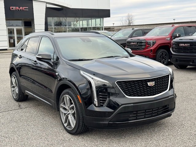 Used 2023 Cadillac XT4 Sport w/ Technology Package image 7