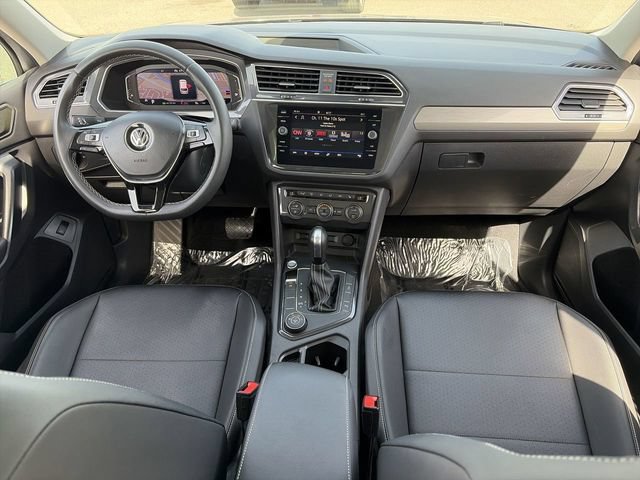 Used 2021 Volkswagen Tiguan SEL AWD/4WD image 17