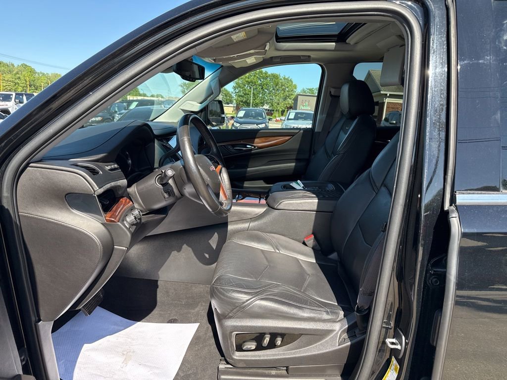 Used 2016 Cadillac Escalade ESV Premium AWD/4WD image 32