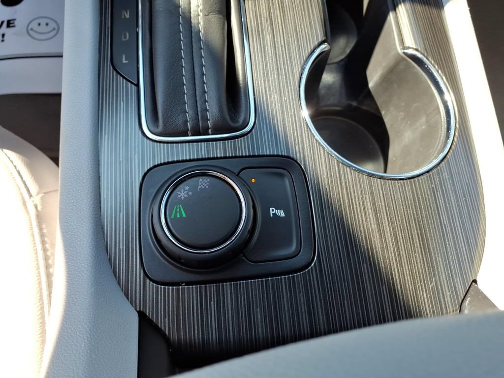 Used 2019 GMC Acadia SLT FWD image 13
