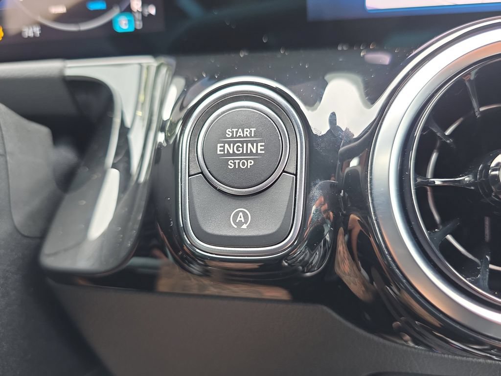 Certified 2026 Mercedes-Benz GLA 250 4MATIC image 26