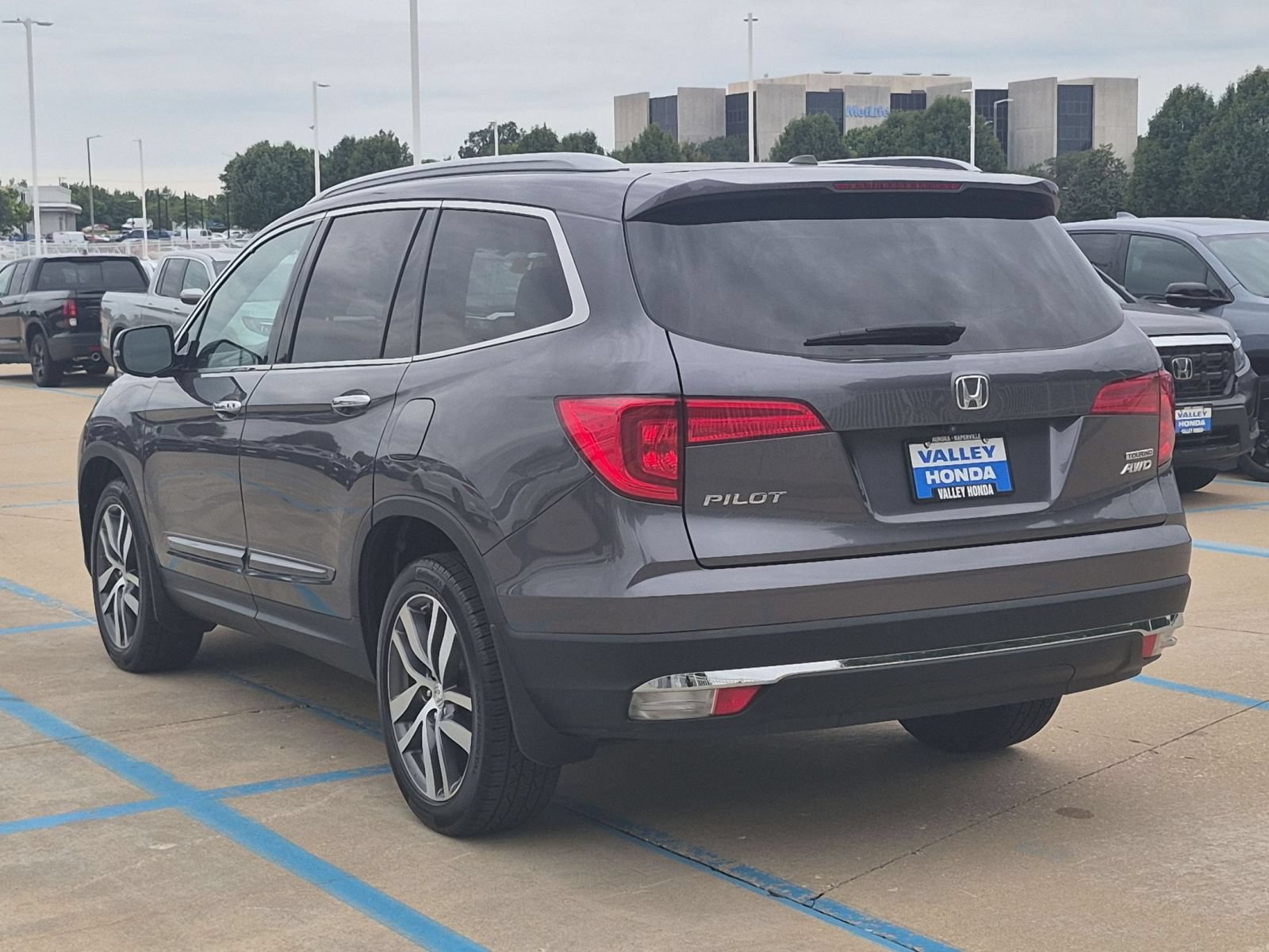 Used 2016 Honda Pilot Touring image 9