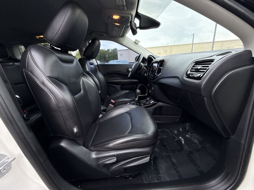 Used 2019 Jeep Compass Limited AWD/4WD image 26