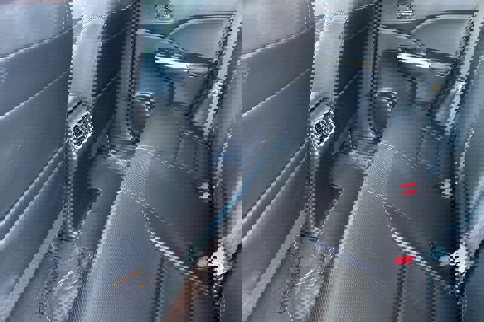 Used 2016 Honda CR-V Touring image 4