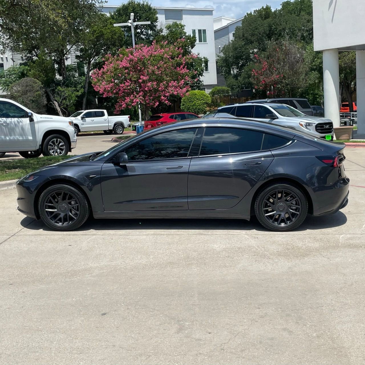Used 2024 Tesla Model 3 Standard Range RWD image 3