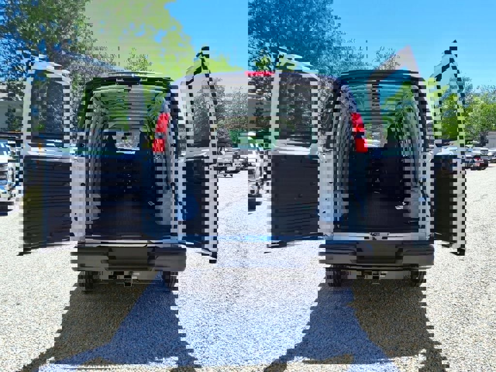 New 2026 Chevrolet Express 2500 Extended RWD image 7