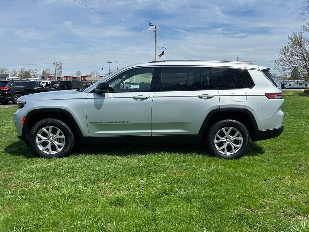 Used 2022 Jeep Grand Cherokee L Limited AWD/4WD image 6