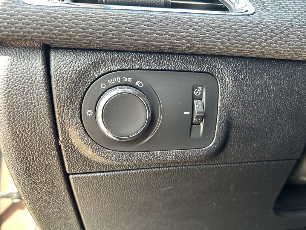 Used 2019 Chevrolet Cruze LS w/ LS Convenience Package FWD image 15