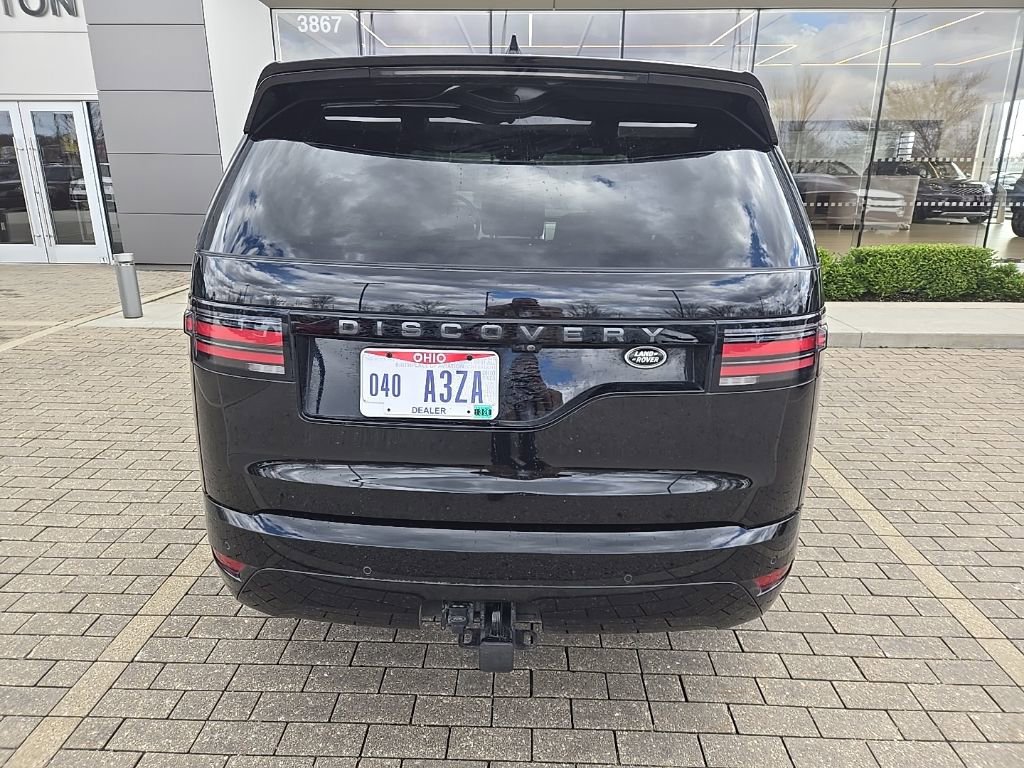 Used 2023 Land Rover Discovery S R-Dynamic image 6