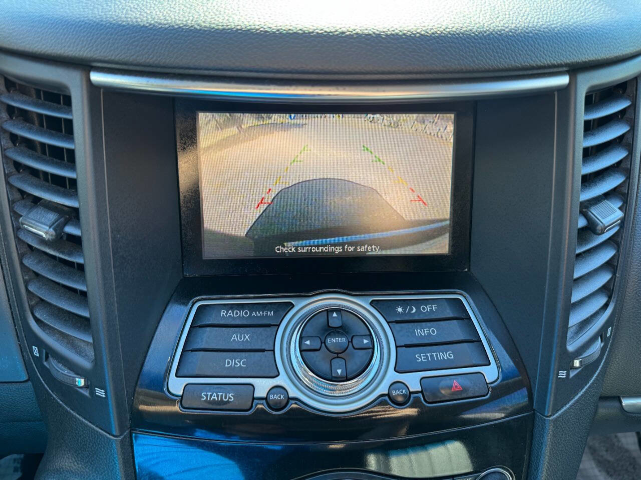 Used 2017 INFINITI QX70 2WD image 21