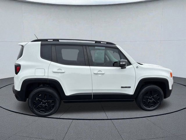 Used 2017 Jeep Renegade Trailhawk image 3