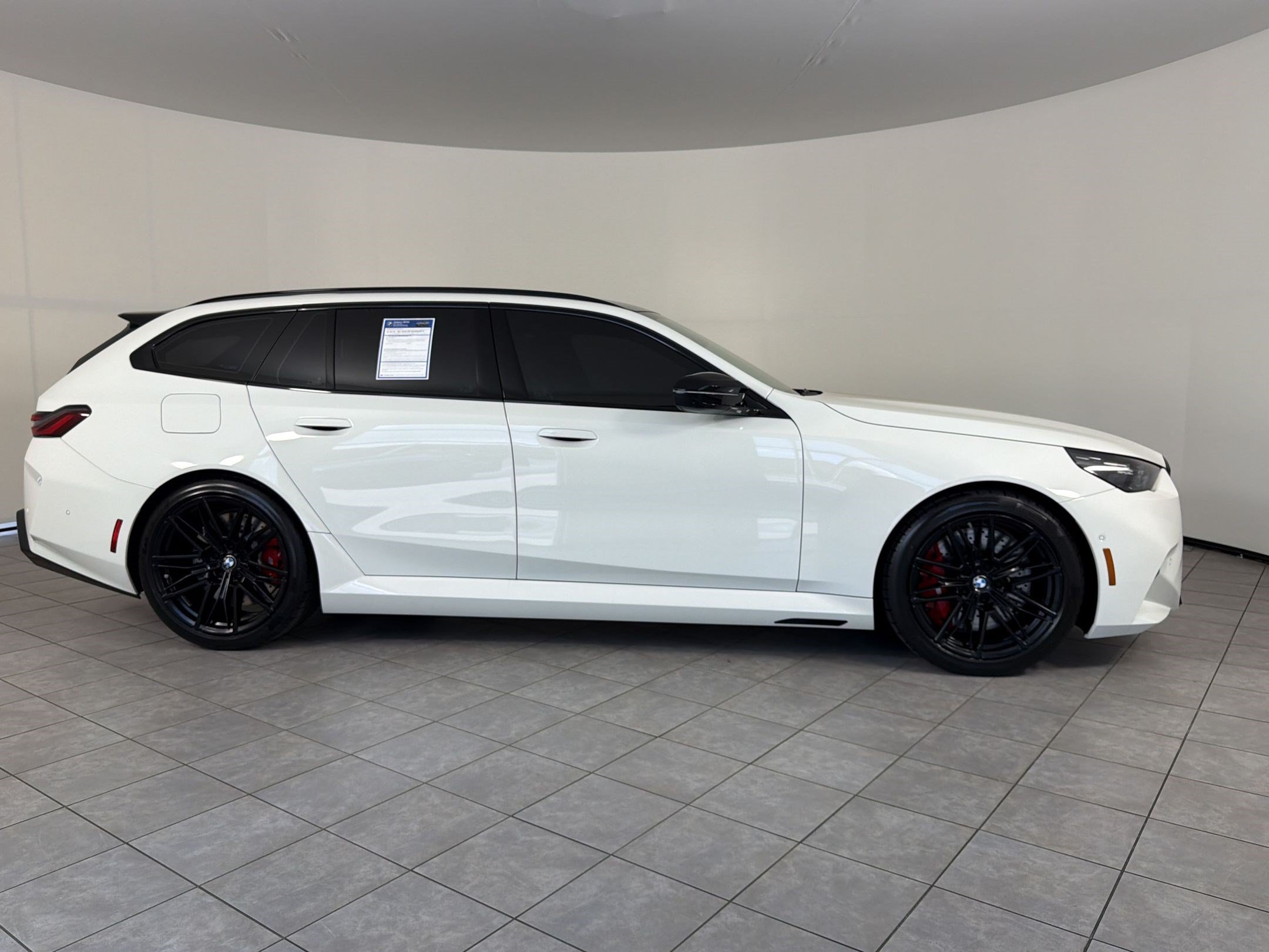 Certified 2026 BMW M5 Touring AWD/4WD image 8