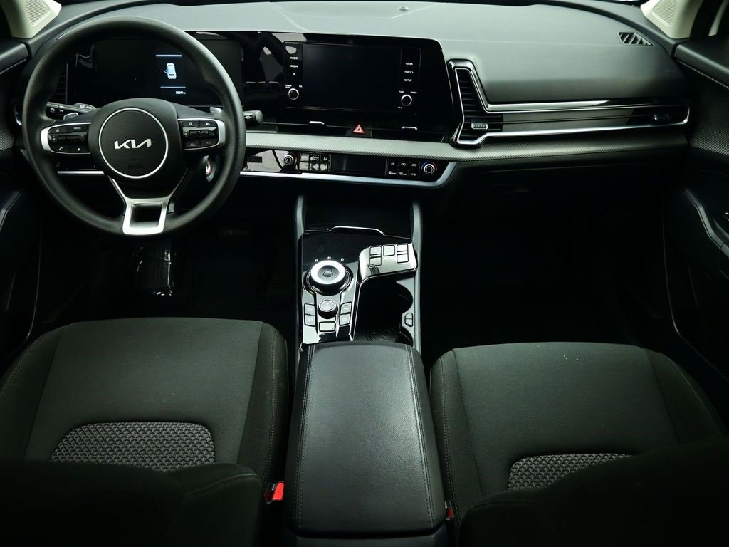 Certified 2024 Kia Sportage LX image 4