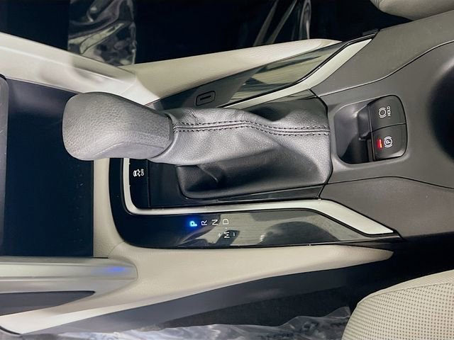 Used 2025 Toyota Corolla Cross L image 23