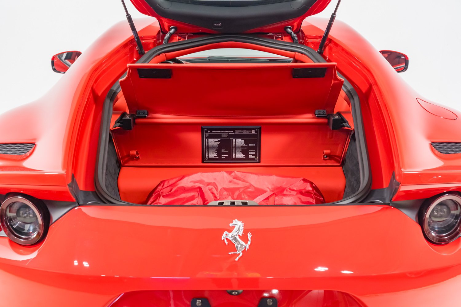 Used 2018 Ferrari 812 Superfast RWD image 44