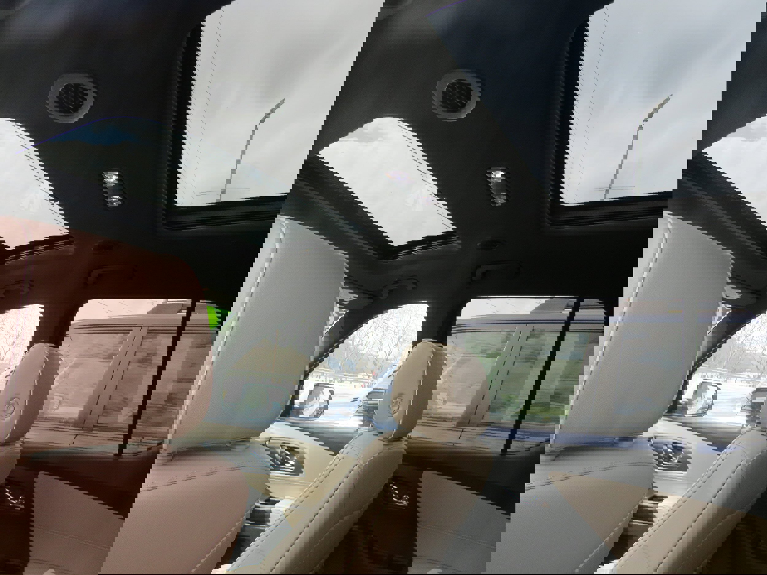 Used 2023 Chevrolet Traverse Premier image 10