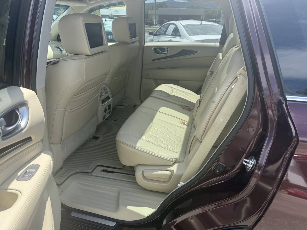 Used 2013 INFINITI JX35 AWD w/ Premium Pkg image 13