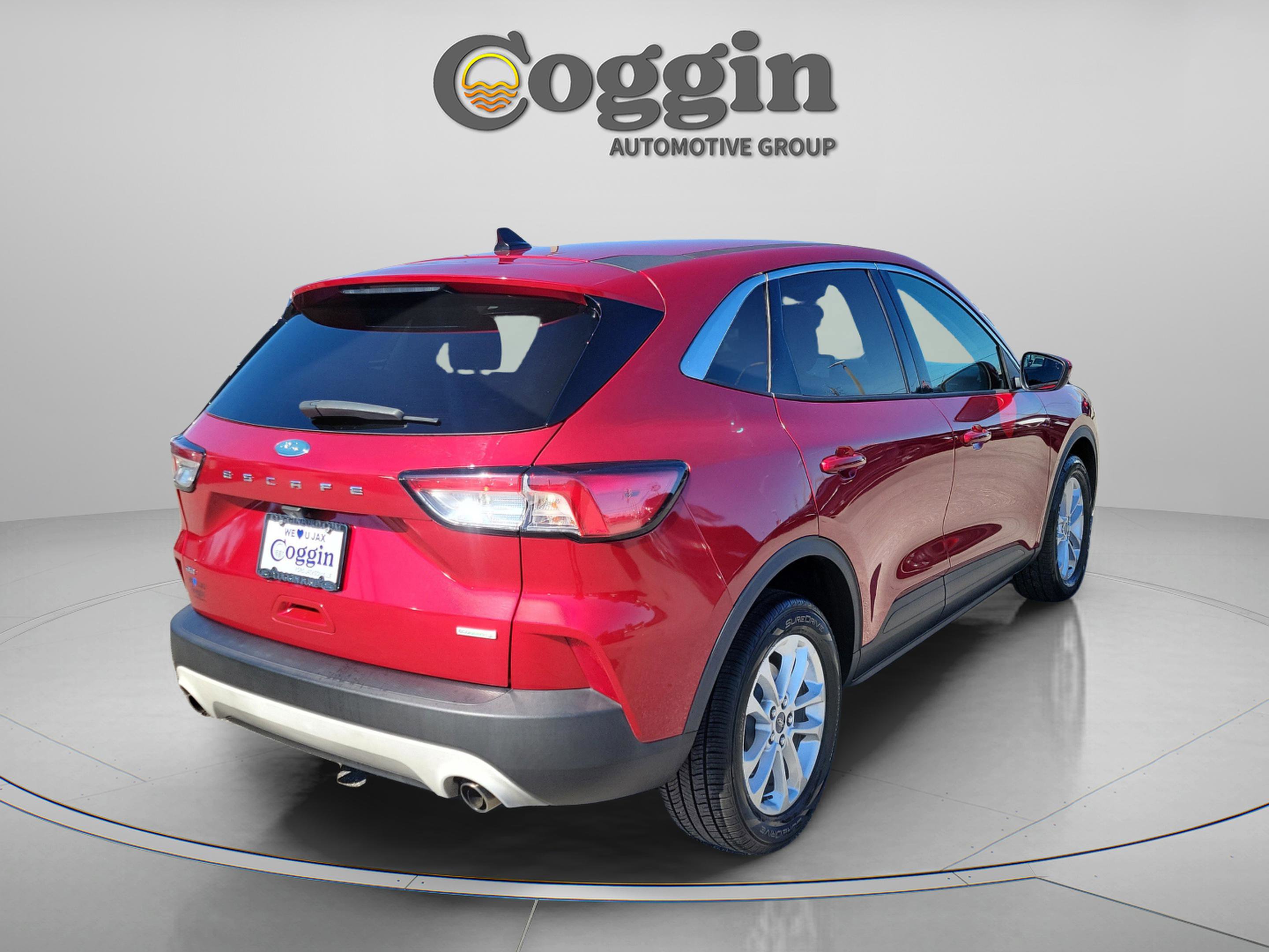 Used 2020 Ford Escape SE image 4