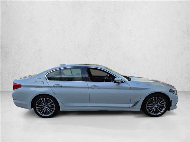 Used 2019 BMW 530e w/ Convenience Package image 4